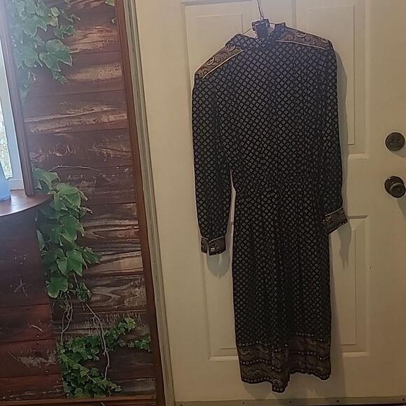 Knight's Ltd. Size 10 Ladies Maxi Dress - Picture 2 of 10